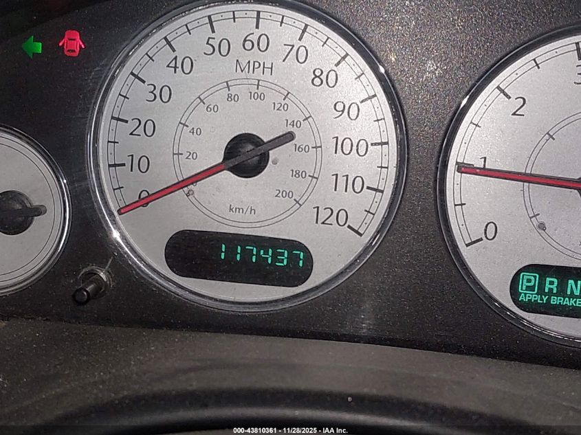 2005 Chrysler Town & Country Touring VIN: 2C4GP54LX5R119473 Lot: 43810361