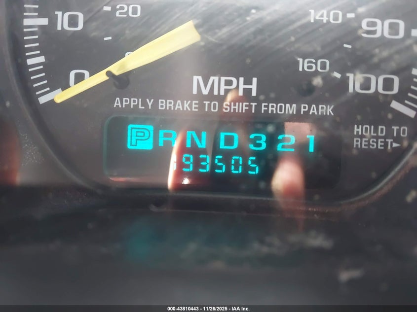 2000 GMC Sierra 1500 Sle VIN: 1GTEC14T5YZ272106 Lot: 43810443