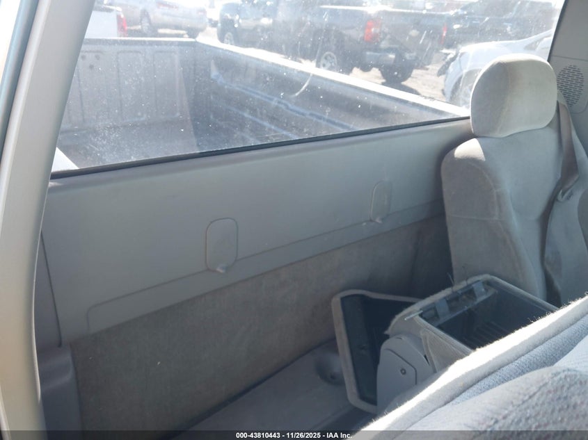 2000 GMC Sierra 1500 Sle VIN: 1GTEC14T5YZ272106 Lot: 43810443