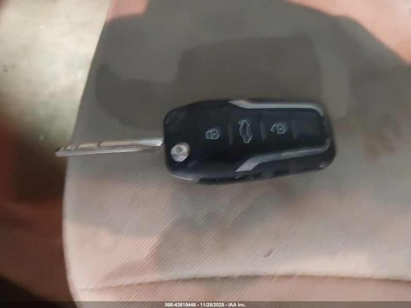 2010 Mercury Milan VIN: 3MEHM0HA4AR665598 Lot: 43810446