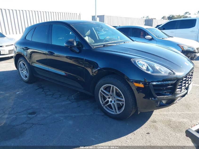 PORSCHE MACAN
