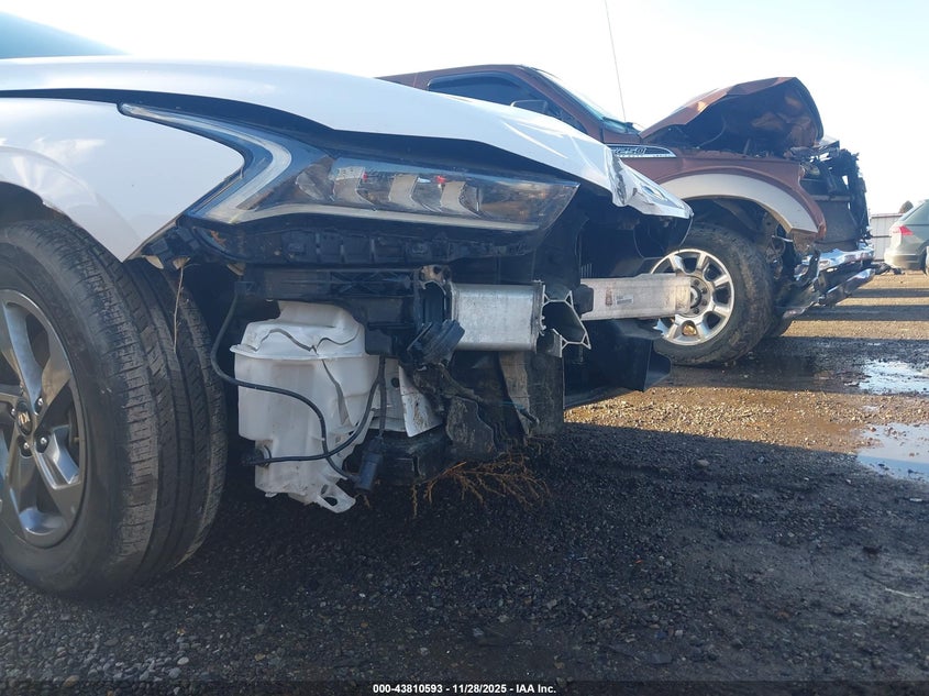 2021 Kia K5 Lxs VIN: 5XXG14J23MG017933 Lot: 43810593