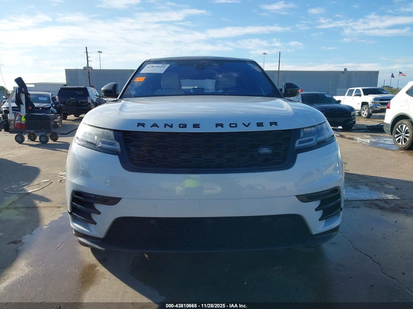 2018 Land Rover Range Rover Velar D180 Se R-Dynamic VIN: SALYL2RN7JA718637 Lot: 43810668