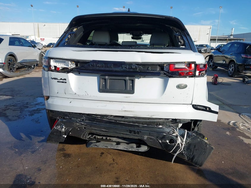 2018 Land Rover Range Rover Velar D180 Se R-Dynamic VIN: SALYL2RN7JA718637 Lot: 43810668