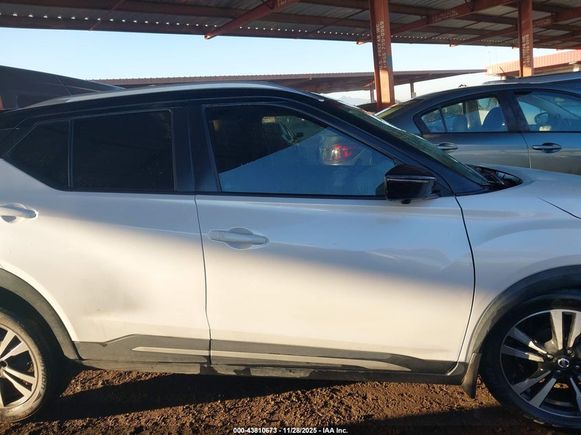 2019 Nissan Kicks Sr VIN: 3N1CP5CU3KL519797 Lot: 43810673