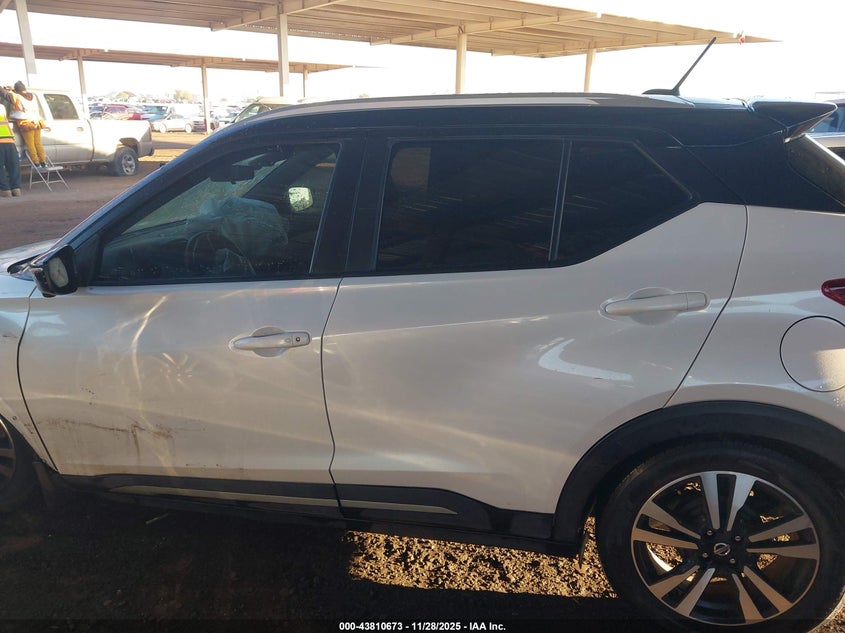 2019 Nissan Kicks Sr VIN: 3N1CP5CU3KL519797 Lot: 43810673