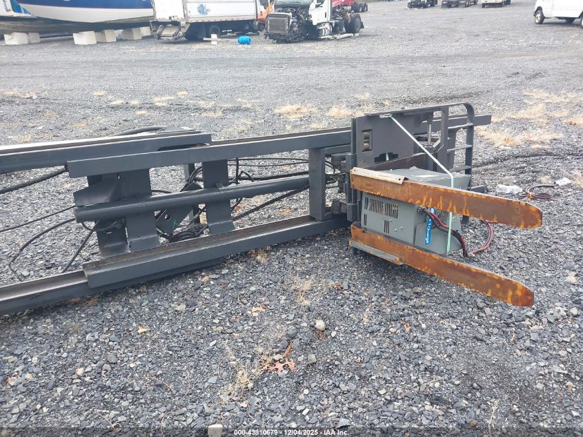 2011 Crown Forklift VIN: 0000000001A378581 Lot: 43810679