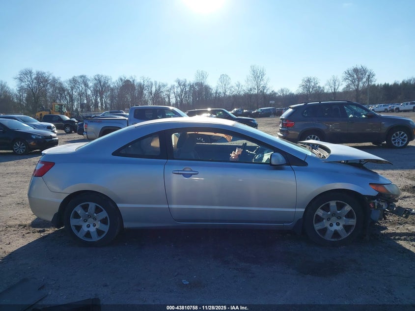2007 Honda Civic Lx VIN: 2HGFG11637H517072 Lot: 43810758