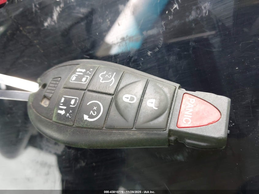 2015 Chrysler Town & Country Touring VIN: 2C4RC1BG2FR505891 Lot: 43810775