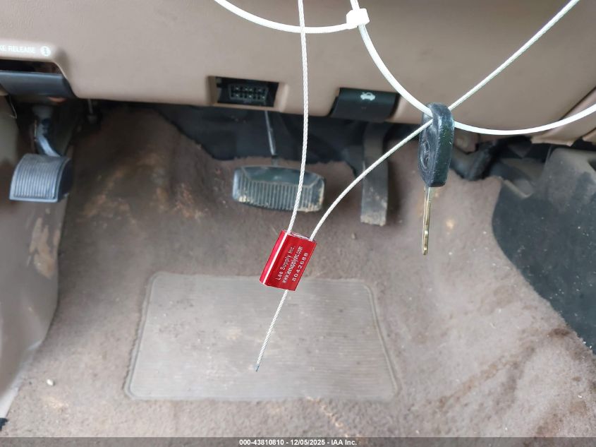 2000 Mazda B3000 Se/Tl VIN: 4F4YR16V3YTM08253 Lot: 43810810