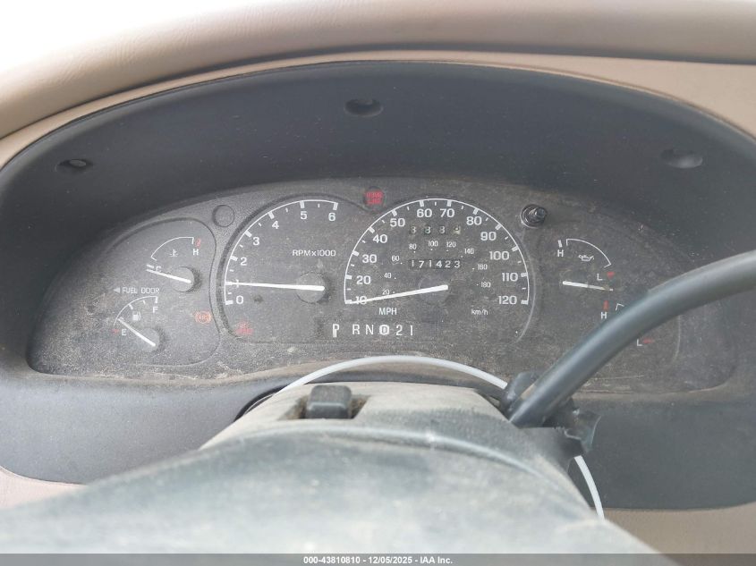 2000 Mazda B3000 Se/Tl VIN: 4F4YR16V3YTM08253 Lot: 43810810