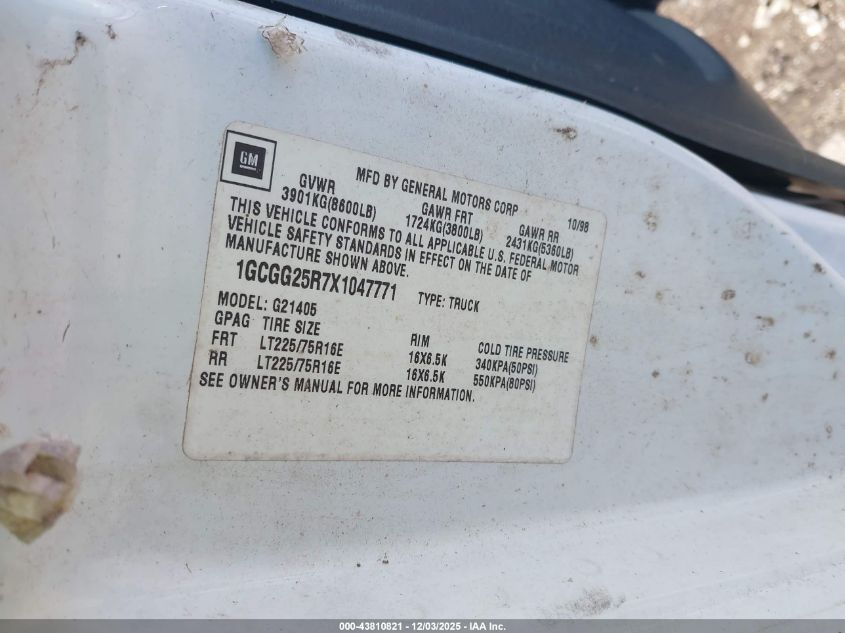 1999 Chevrolet Express VIN: 1GCGG25R7X1047771 Lot: 43810821