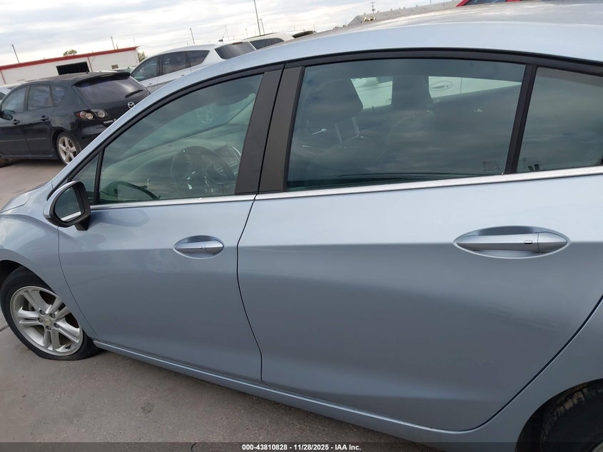 2017 Chevrolet Cruze Lt Auto VIN: 1G1BE5SM1H7159077 Lot: 43810828