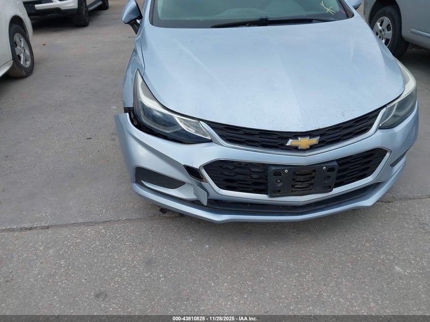 2017 Chevrolet Cruze Lt Auto VIN: 1G1BE5SM1H7159077 Lot: 43810828