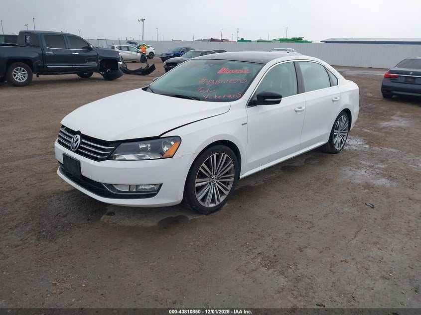1VWBS7A33FC033180 2015 VOLKSWAGEN PASSAT photo no. 2