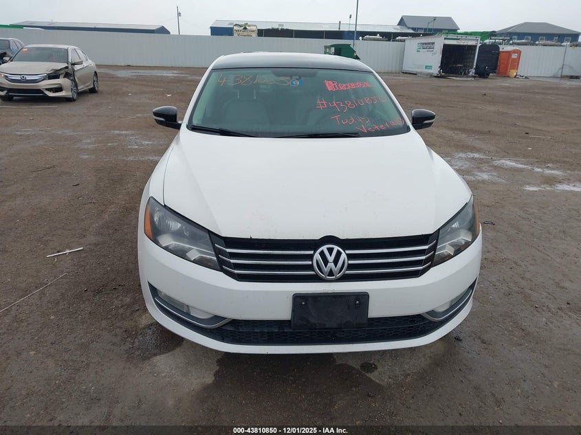2015 Volkswagen Passat 1.8T Sport VIN: 1VWBS7A33FC033180 Lot: 43810850