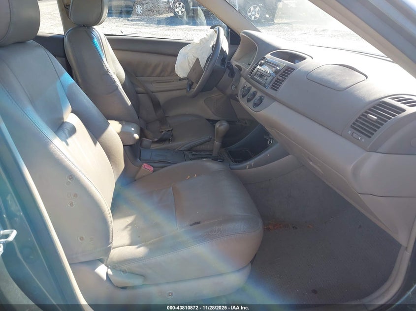 2004 Toyota Camry Le