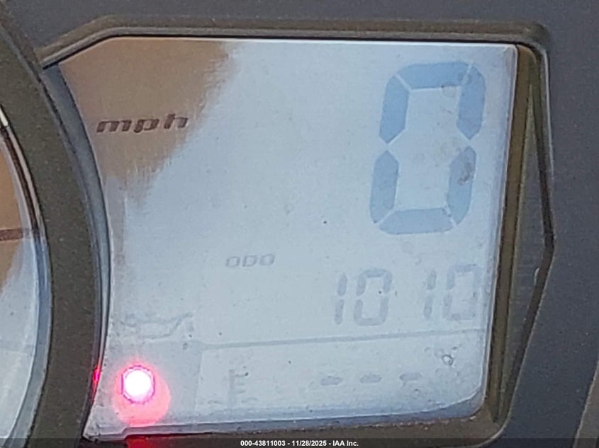 2009 Suzuki Gsx-R750 VIN: JS1GR7LAX92102628 Lot: 43811003