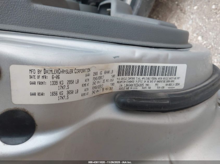 2006 Jeep Commander VIN: 1J8HG48K76C342895 Lot: 43811020