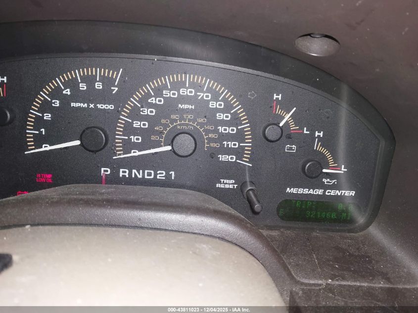 2003 Ford Expedition Eddie Bauer VIN: 1FMFU18L13LA76571 Lot: 43811023