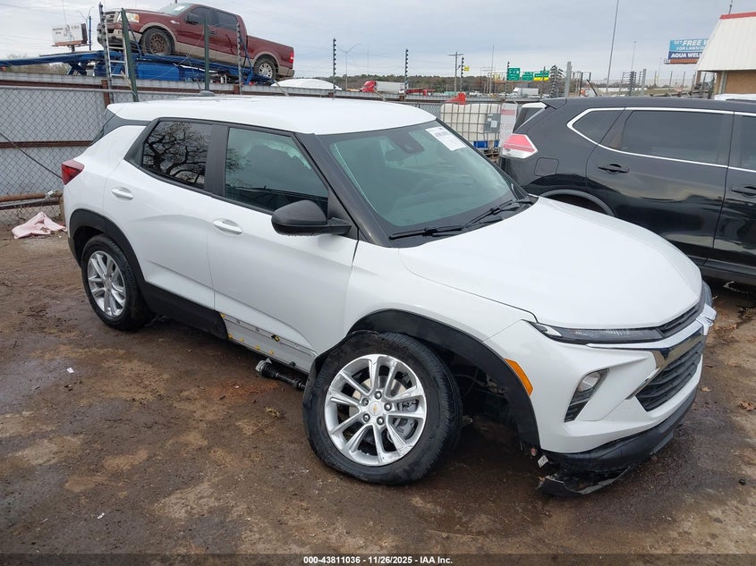 CHEVROLET TRAILBLAZER FWD LS