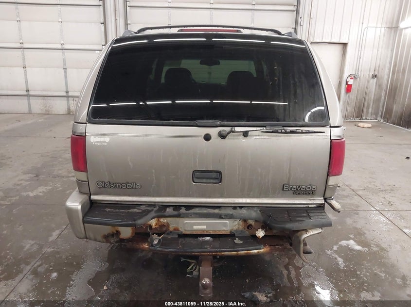 2000 Oldsmobile Bravada VIN: 1GHDT13W5Y2324439 Lot: 43811059