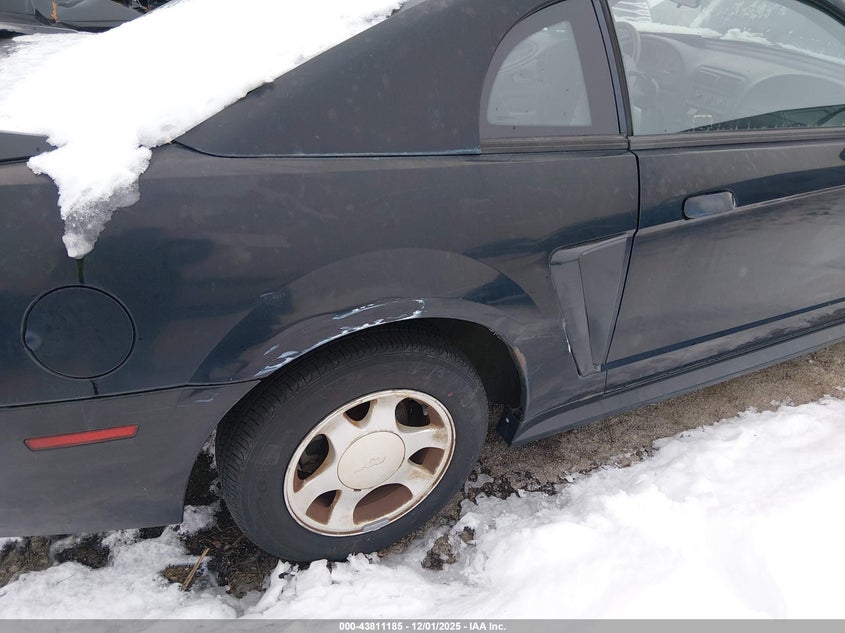 2000 Ford Mustang VIN: 1FAFP4046YF116219 Lot: 43811185