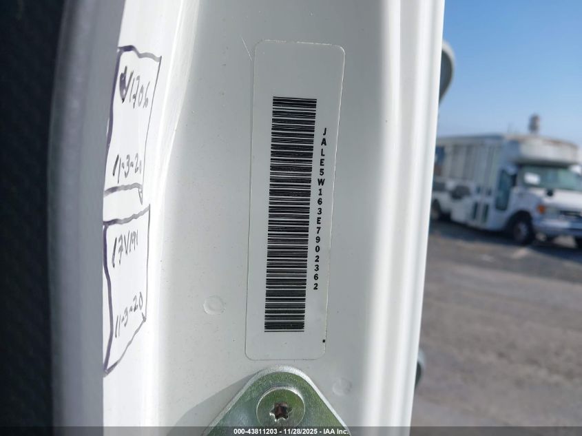 2014 Isuzu Dsl Reg At VIN: JALE5W163E7902362 Lot: 43811203