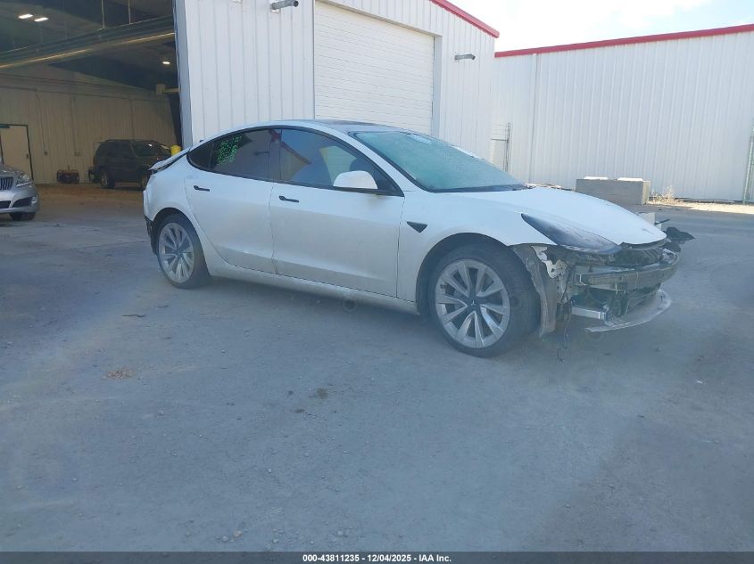 TESLA MODEL 3 REAR-WHEEL DRIVE