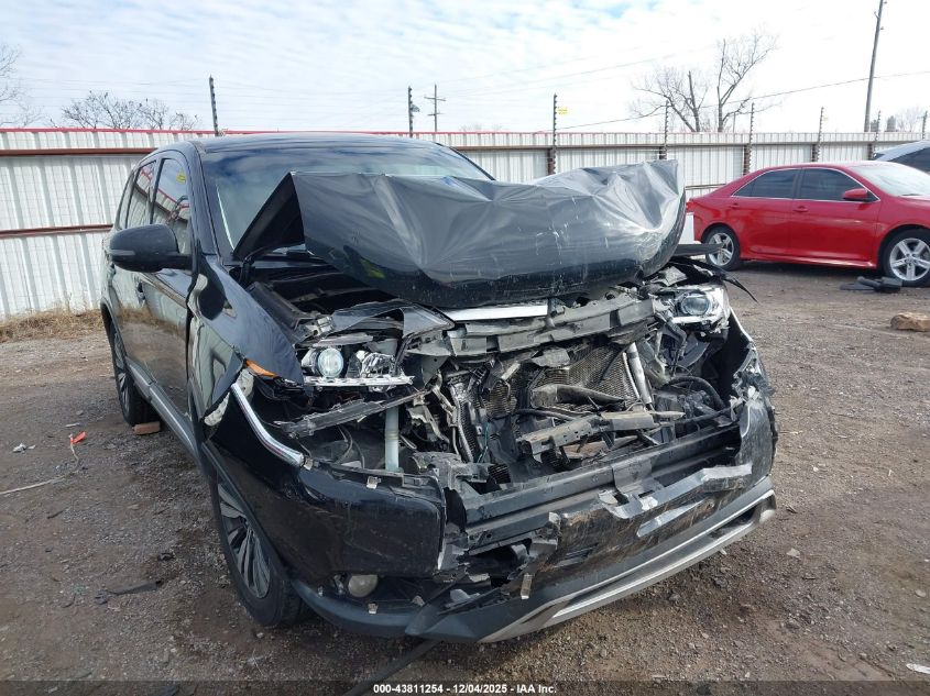 MITSUBISHI OUTLANDER SE