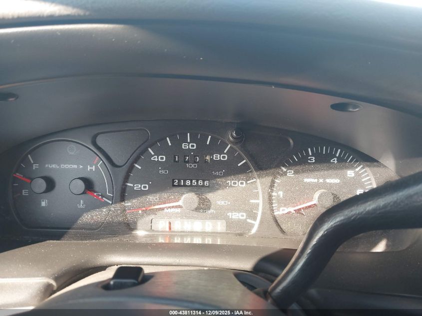 2002 Mercury Sable Gs VIN: 1MEFM50U12A602027 Lot: 43811314