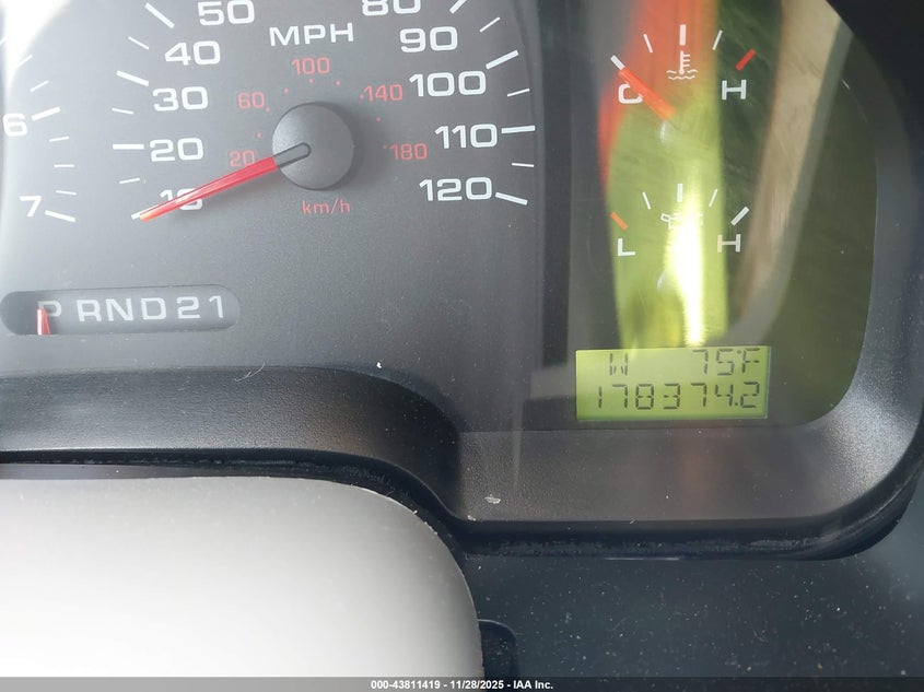 2005 Ford F-150 Xlt VIN: 1FTRW12W15KE45436 Lot: 43811419