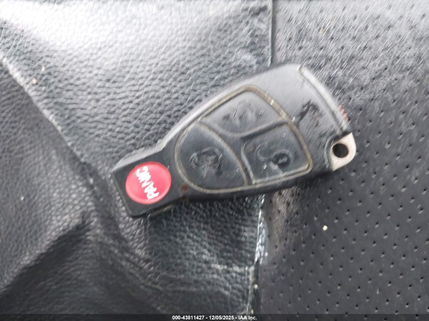 1999 Mercedes-Benz E 320 Awd VIN: WDBJF82H1XX018740 Lot: 43811427