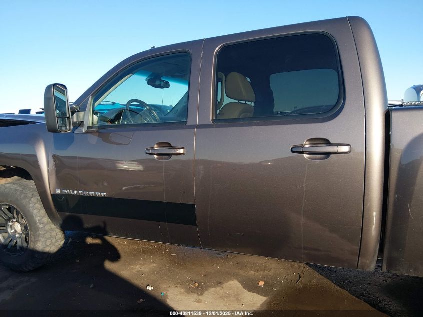 2007 Chevrolet Silverado 1500 Ltz VIN: 2GCEK13M371692306 Lot: 43811539