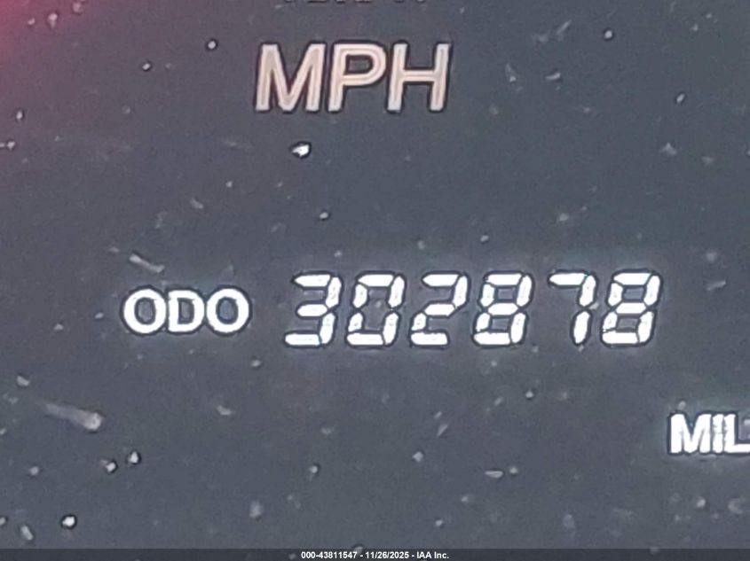 2002 Lexus Ls 430 VIN: JTHBN30F820081587 Lot: 43811547