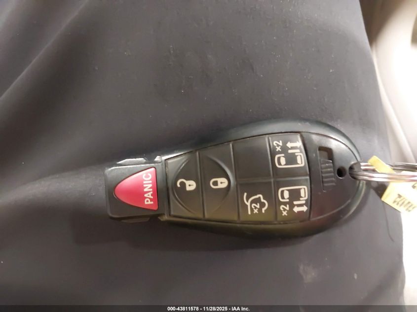 2013 Dodge Grand Caravan Sxt VIN: 2C4RDGCG8DR751890 Lot: 43811578