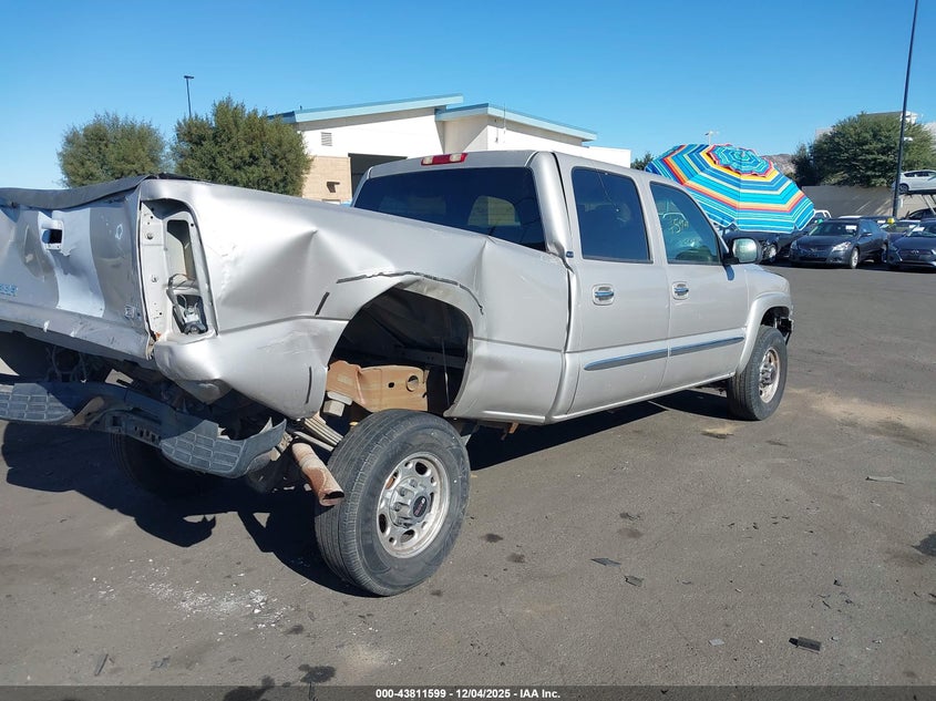 1GTGC13U05F925683 2005 GMC SIERRA photo no. 4