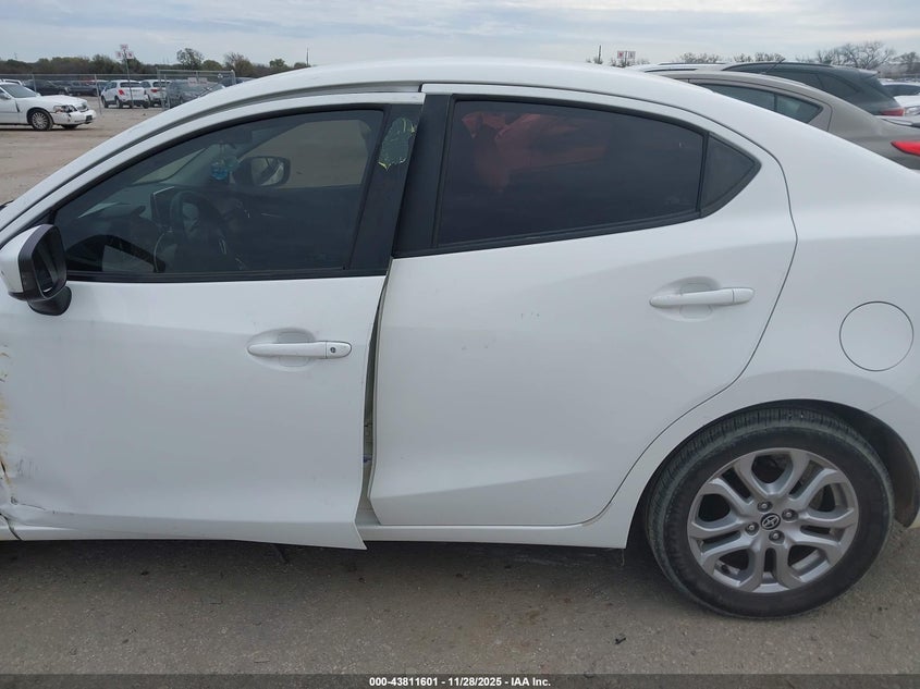 2016 Scion Ia VIN: 3MYDLBZV9GY106046 Lot: 43811601