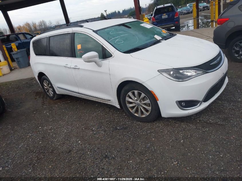 CHRYSLER PACIFICA TOURING-L