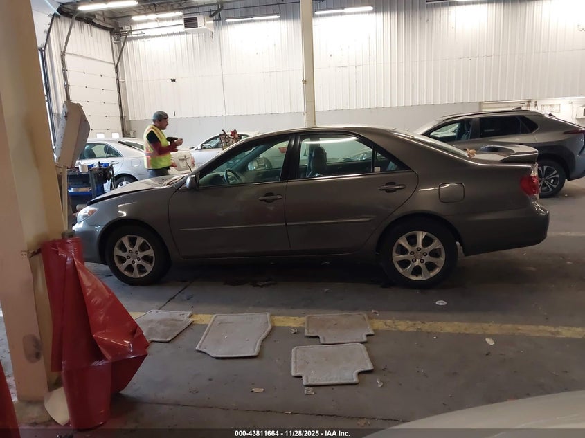 2005 Toyota Camry Xle V6 VIN: 4T1BF30K95U606743 Lot: 43811664
