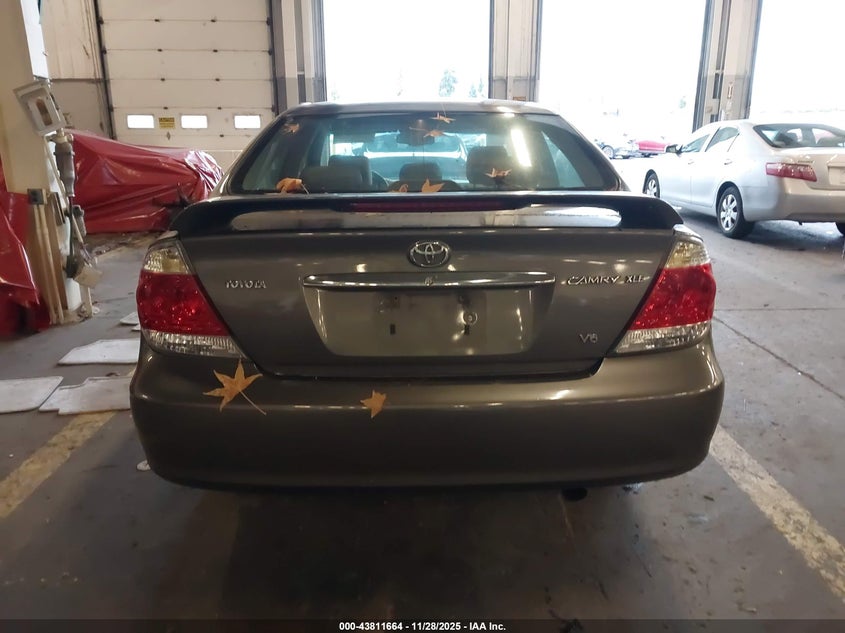 2005 Toyota Camry Xle V6 VIN: 4T1BF30K95U606743 Lot: 43811664
