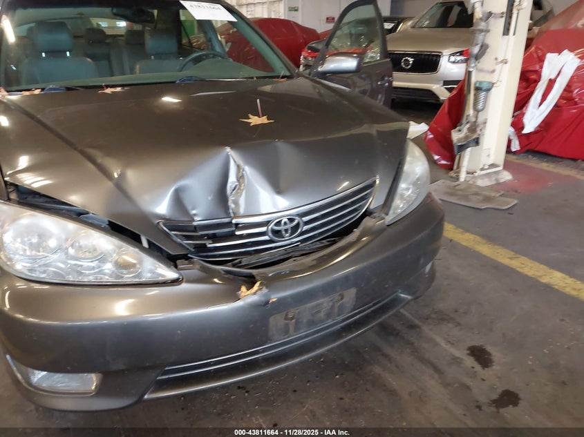 2005 Toyota Camry Xle V6 VIN: 4T1BF30K95U606743 Lot: 43811664