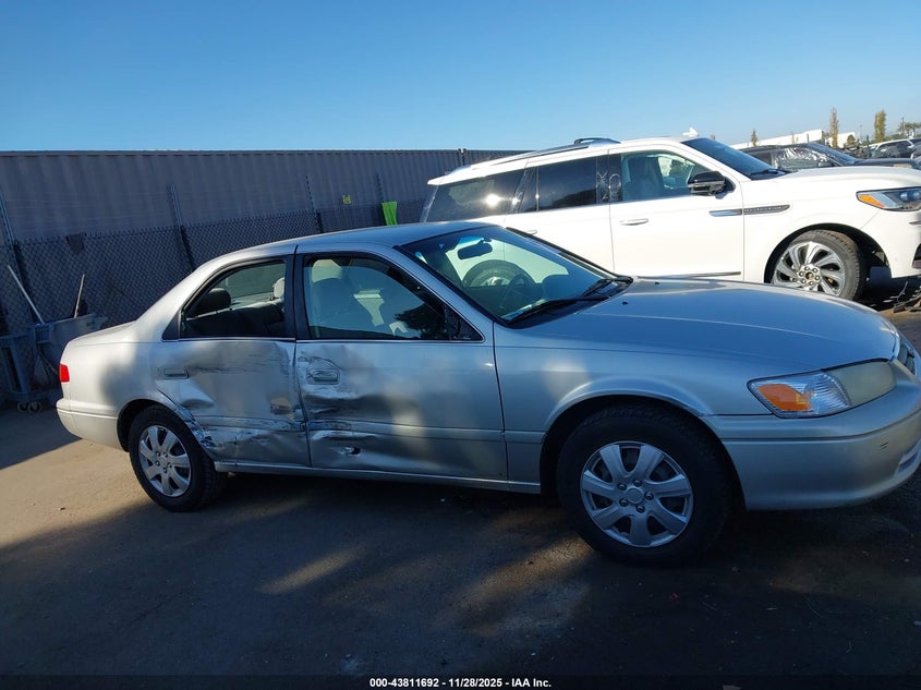 2001 Toyota Camry Ce VIN: 4T1BG22K51U773714 Lot: 43811692