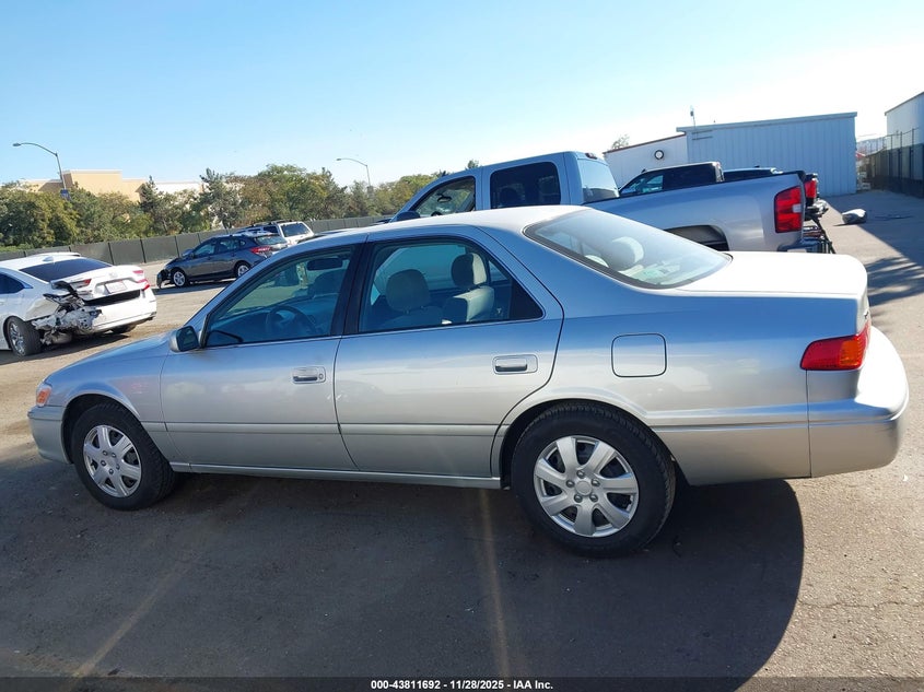 2001 Toyota Camry Ce VIN: 4T1BG22K51U773714 Lot: 43811692
