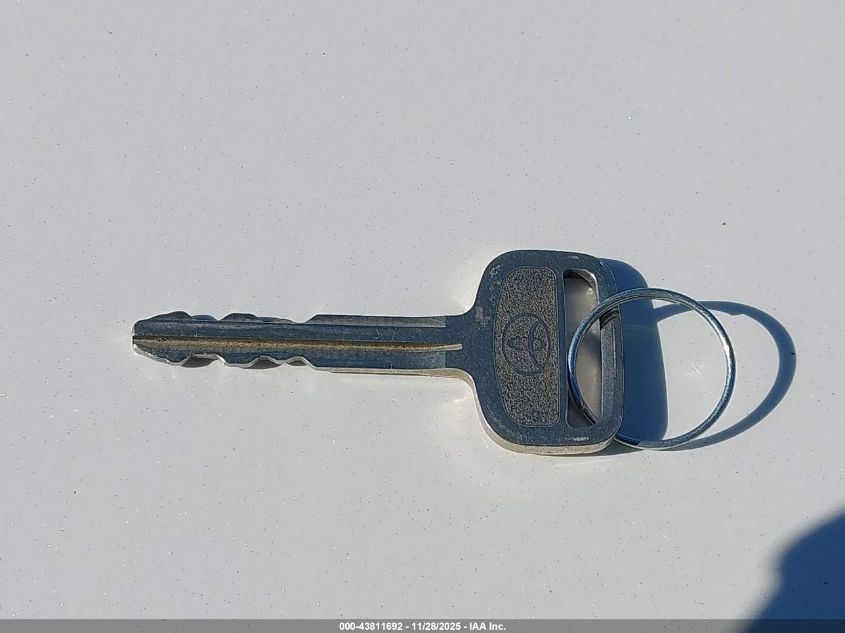 2001 Toyota Camry Ce VIN: 4T1BG22K51U773714 Lot: 43811692