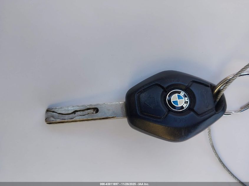 2004 BMW 330Xi VIN: WBAEW53424PN32697 Lot: 43811697