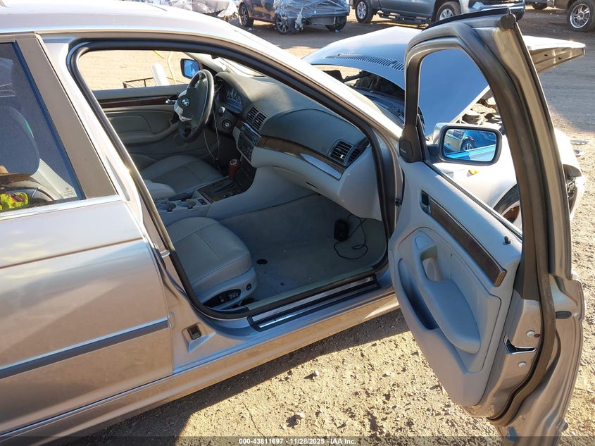 WBAEW53424PN32697 2004 BMW 3ER photo no. 5
