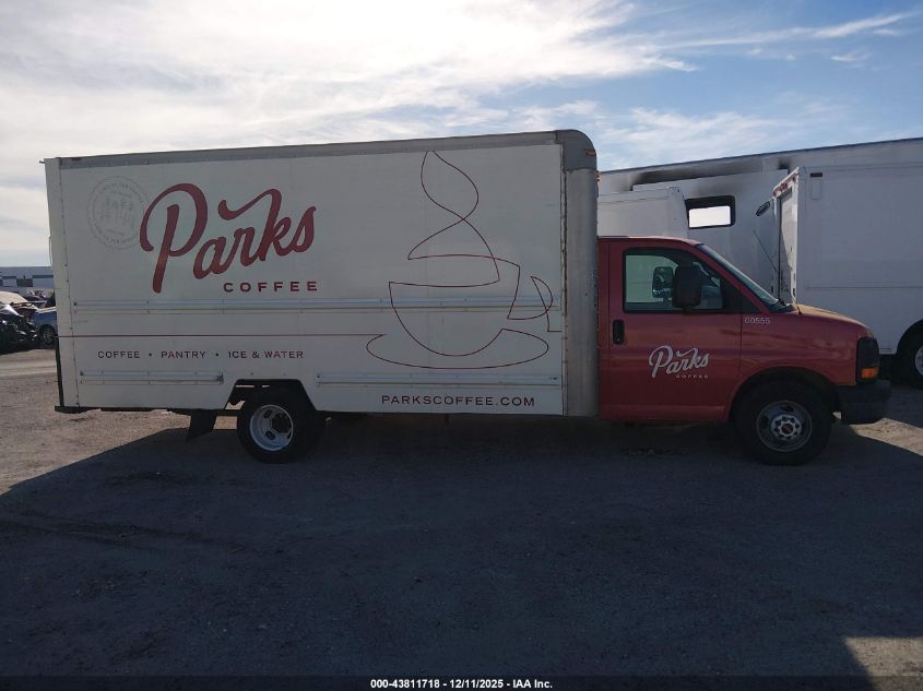 2010 GMC Savana Cutaway Work Van VIN: 1GD6G4BG9A1900555 Lot: 43811718