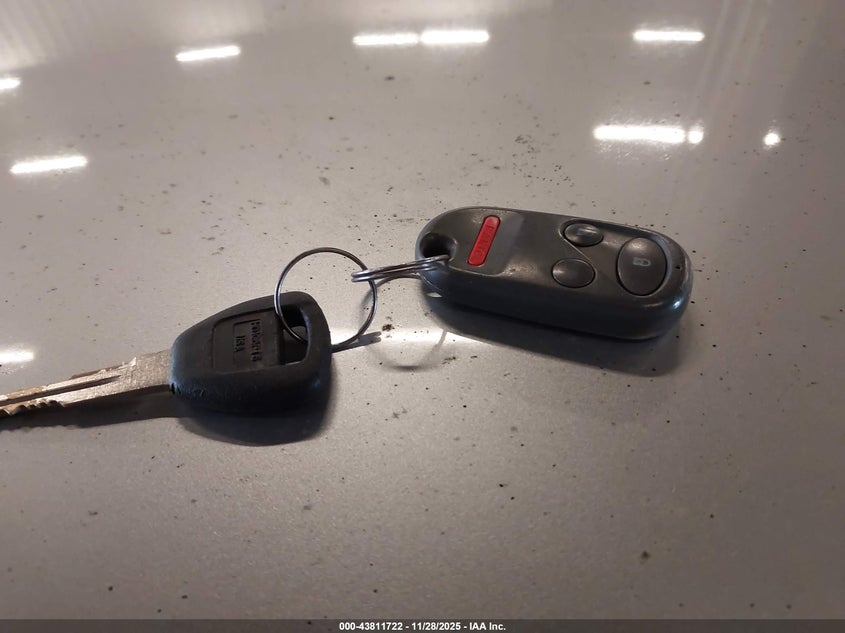 2000 Honda Accord 2.3 Se VIN: JHMCG5677YC033841 Lot: 43811722