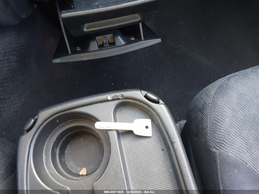 2005 Honda Cr-V Lx VIN: JHLRD68525C013906 Lot: 43811825